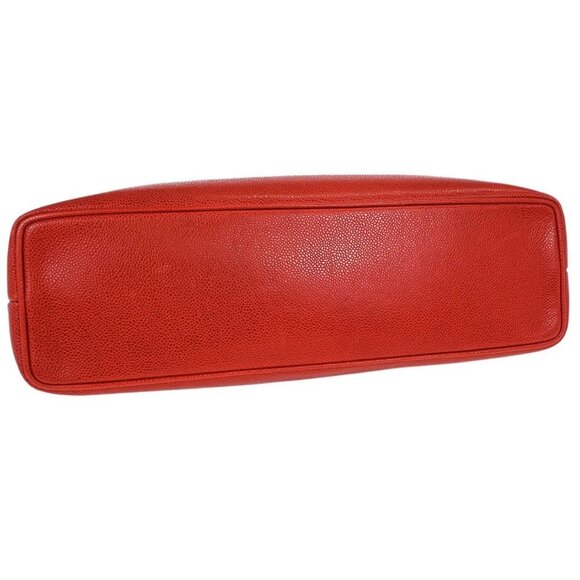 Chanel Red Calfskin Handbag 155054 - Picture 3 of 11